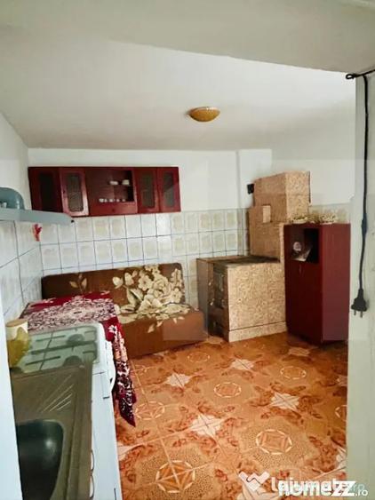 Casă cu 3 camere cu Teren 1900 Mp în Central