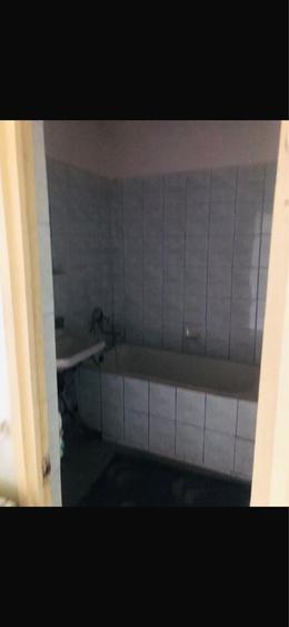 Apartament cu 3 camere nedecomandat în Central