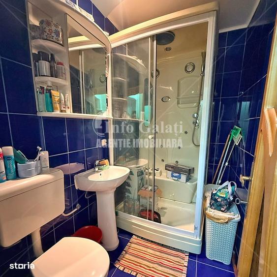 Apartament cu 4 camere în Micro 16