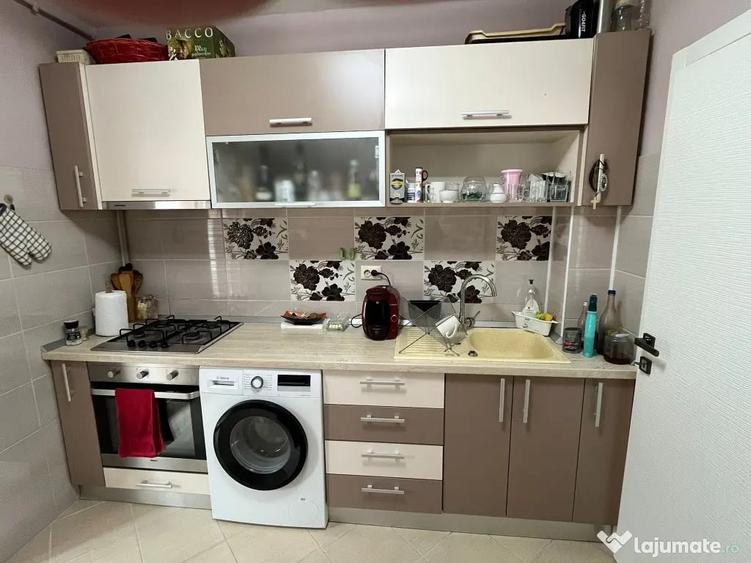 Apartament cu 2 camere decomandat în Florești