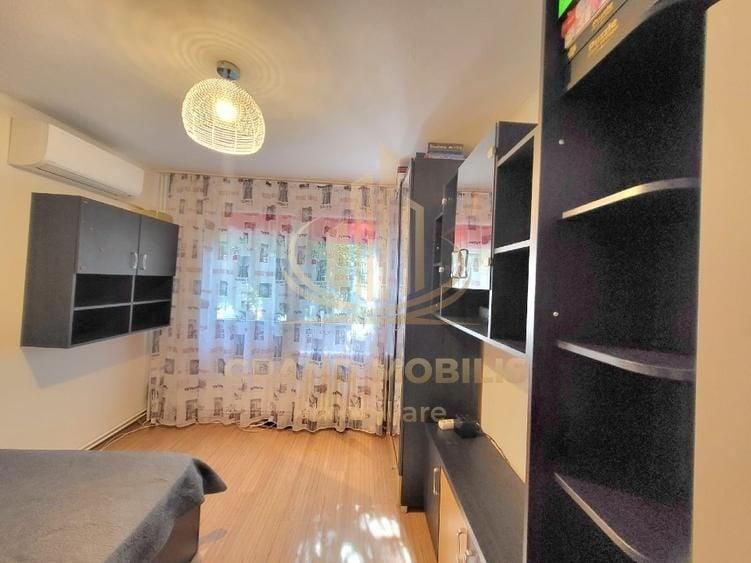 Apartament cu 4 camere decomandat, mobilat în Brâncoveanu