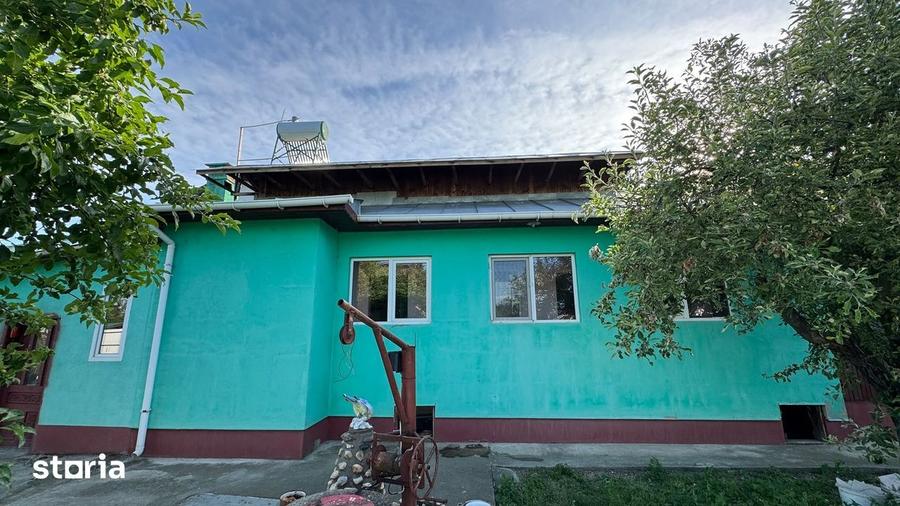 Casă cu 3 camere cu Teren 1800 Mp în Florești