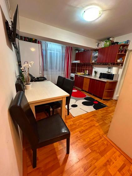 Apartament cu 2 camere decomandat în Sud