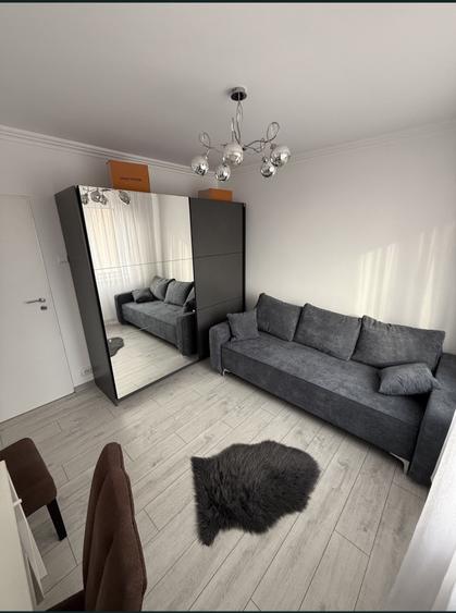 Apartament cu 3 camere decomandat în Gorjului
