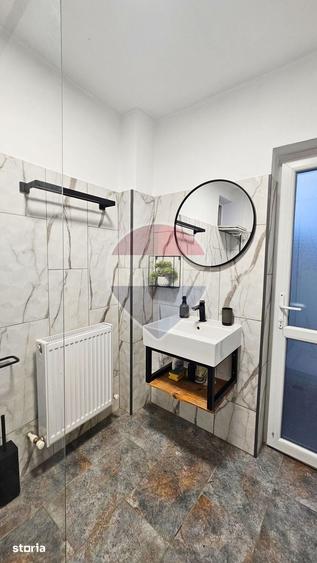 Spațiu comercial, de 120 mp, în Central