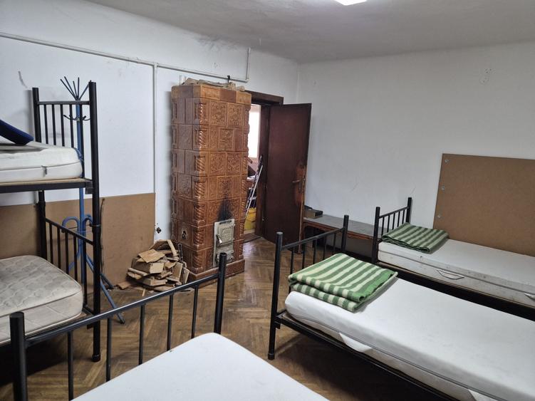 Casă cu 3 camere în Florești