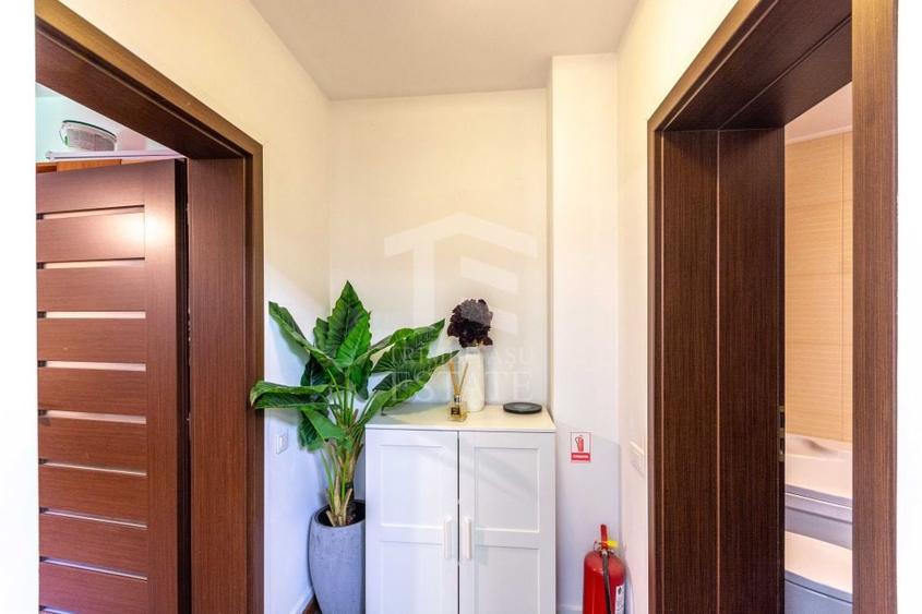Apartament cu 5 camere semidecomandat în Kiseleff