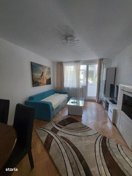 Apartament cu 2 camere decomandat, mobilat în Central