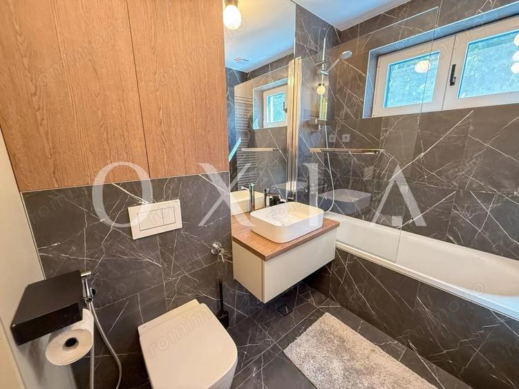 Apartament cu 3 camere semidecomandat în Circumvalațiunii