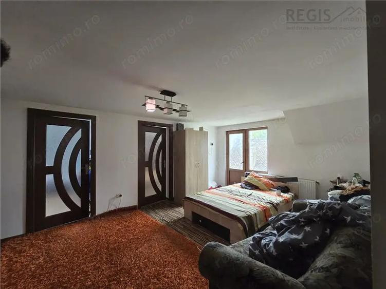 Casa in Centrul Prejmerului - 1