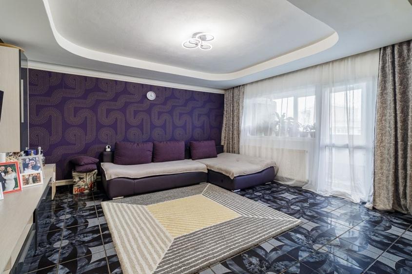 Apartament cu 3 camere decomandat, mobilat în Baicului