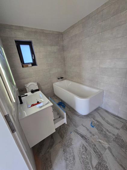 Casă cu 4 camere în Sântandrei