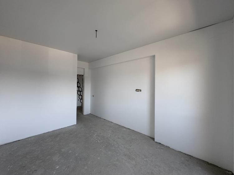 Duplex cu 4 camere cu Canalizare în Domnești