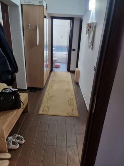 Apartament cu 2 camere decomandat, mobilat în Sud
