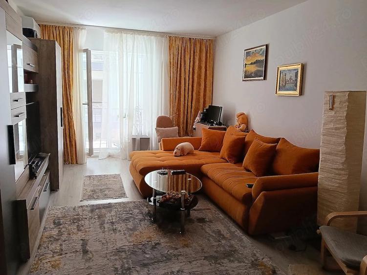 Apartament cu 2 camere decomandat în Titan