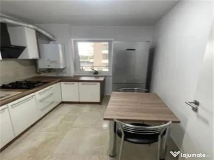 Garsonieră decomandată în Bartolomeu
