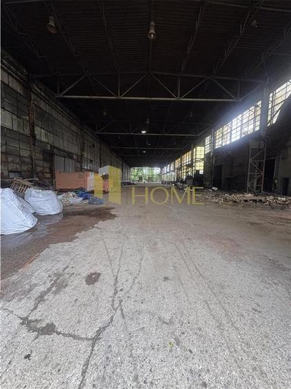 Spațiu industrial, de 3,824 mp, în B-dul București