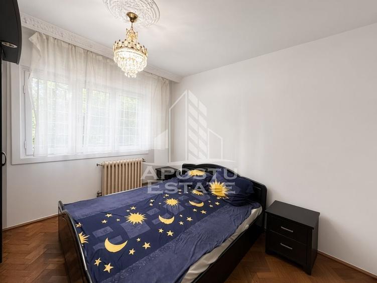 Apartament cu 3 camere decomandat, mobilat în Lipovei