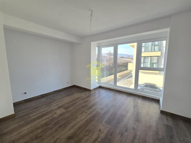 Apartament cu 2 camere semidecomandat, mobilat în Florești — fotografia 3