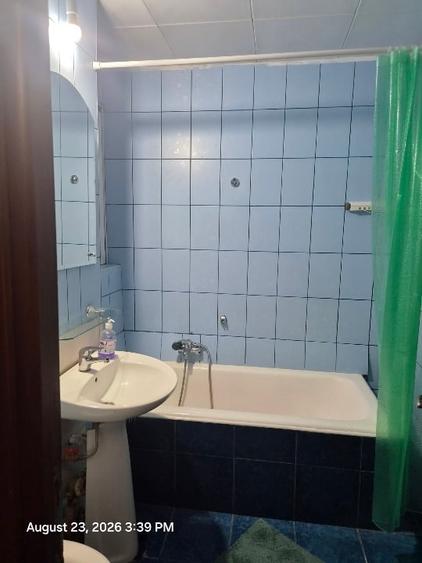 Apartament cu 2 camere decomandat în Eroii Revoluției