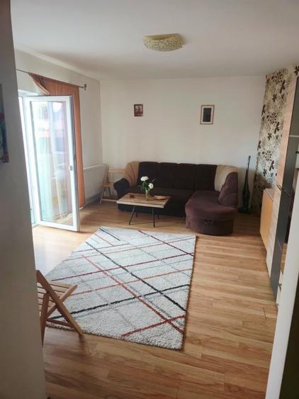 Apartament cu 2 camere semidecomandat în Florești