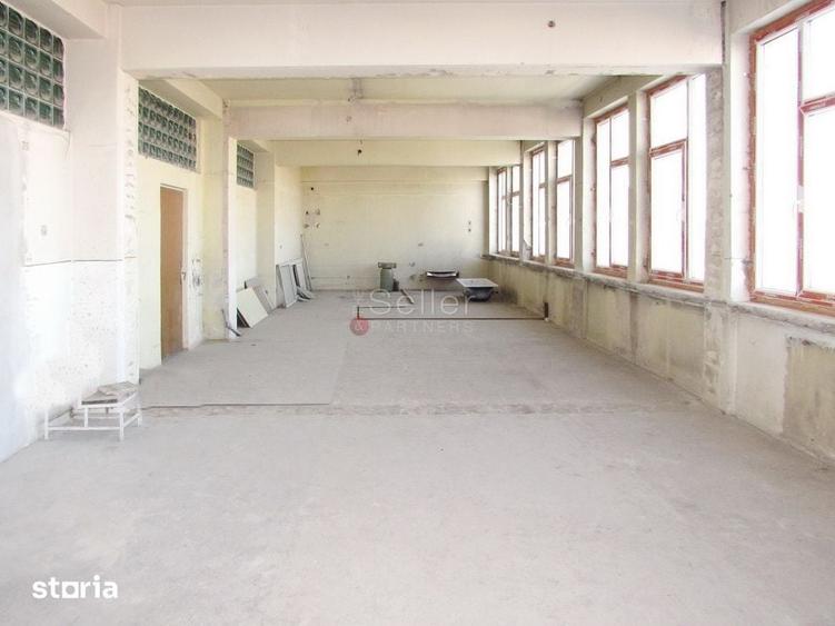 Spațiu comercial, de 1,440 mp, în Bartolomeu