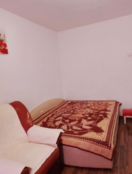 Apartament cu 2 camere decomandat în Berceni
