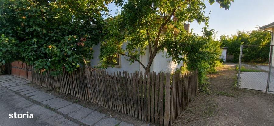 Casă cu 3 camere în Central