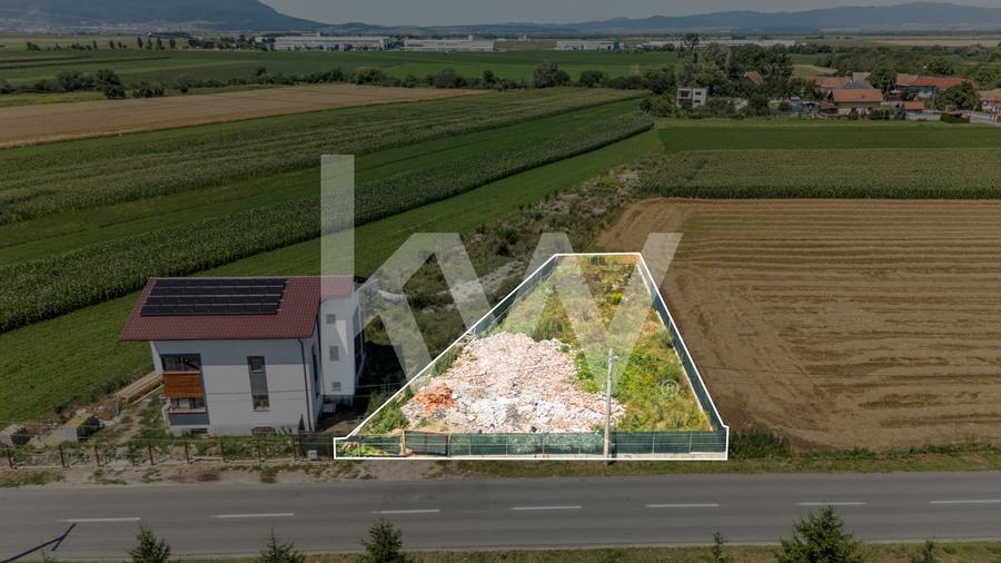 Teren Construcții intravilan de 838 mp, în Stupini