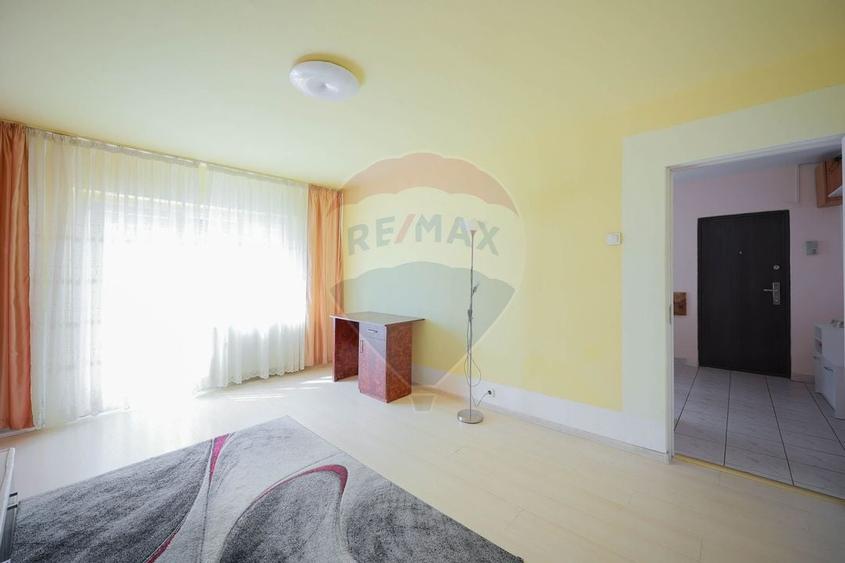 De vânzare apartament cu 3 camere zona Dacia - 6