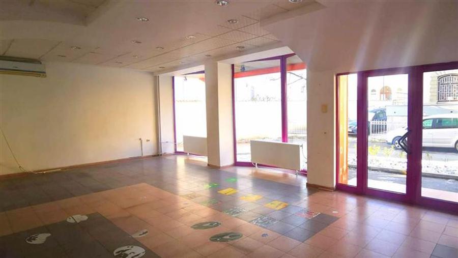 Spațiu comercial, de 92 mp, în Central