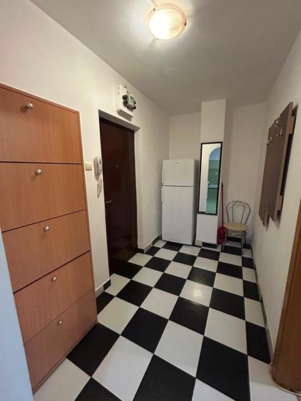 Apartament cu 2 camere decomandat în Drumul Taberei