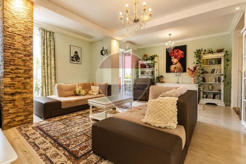 Apartament cu 3 camere decomandat, mobilat în Bucium