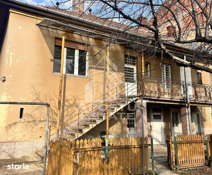 Casă cu 6 camere cu Teren 541 Mp în Complex Studențesc