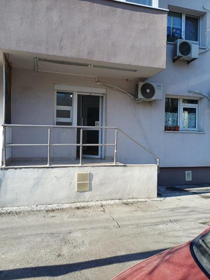 Spațiu comercial, de 17 mp, în Militari