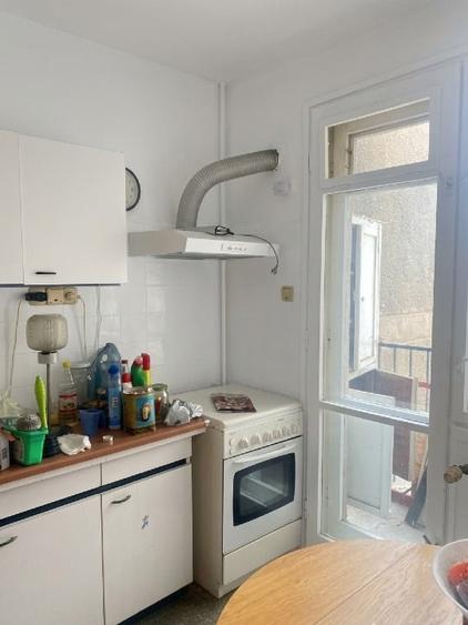 Apartament cu 3 camere decomandat, mobilat în Vatra Luminoasă