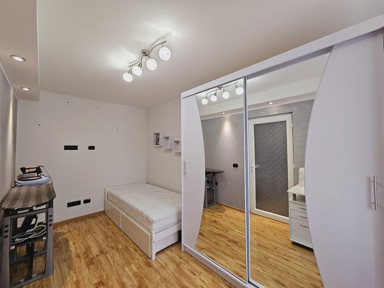 Apartament cu 2 camere semidecomandat în Micro 40