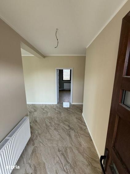 Casă cu 4 camere cu Teren 480 Mp în Recea