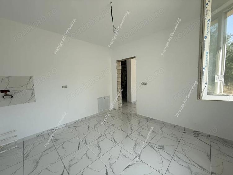 Casă cu 4 camere cu Teren 355 Mp în Șagului