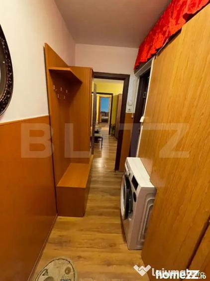 Apartament cu 3 camere semidecomandat în Central