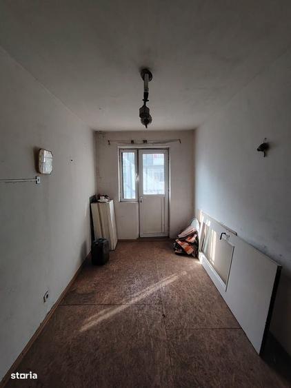 Apartament cu 2 camere semidecomandat în Micro 11