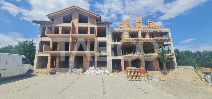 Apartament cu 4 camere decomandat în Industrial Vest