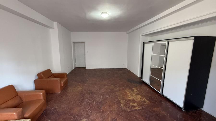Apartament cu 3 camere decomandat în Universitate