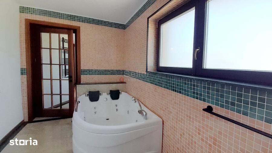 Casă cu 5 camere cu Teren 550 Mp în Sânpetru