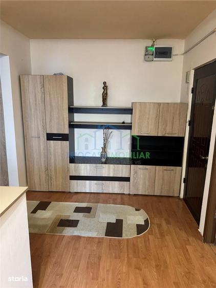 Apartament cu 2 camere decomandat în Sărari