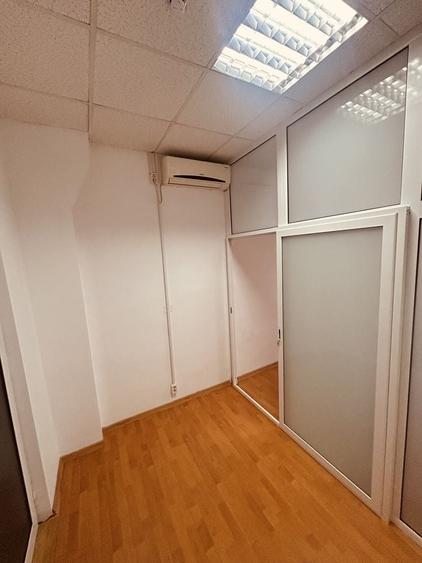 Spațiu comercial, de 8 mp, în Central