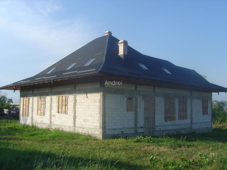 Casa și 2500 mp teren Berești Hânțești