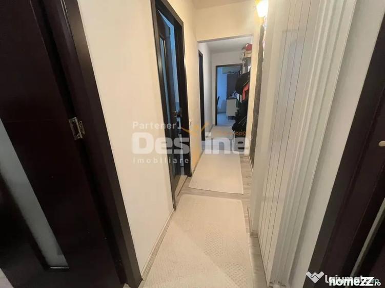 Apartament cu 3 camere decomandat în Inel I