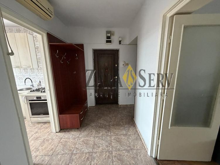 Apartament cu 3 camere decomandat în P-ța Mihai Viteazu