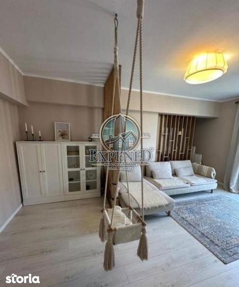 Apartament cu 2 camere semidecomandat, mobilat în Romană